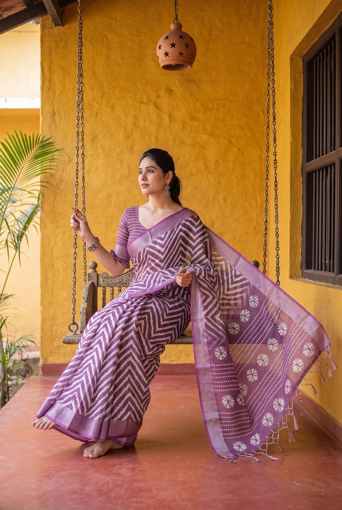 PURPLE FLOWER PRINT ZARI BORDER SAREE
